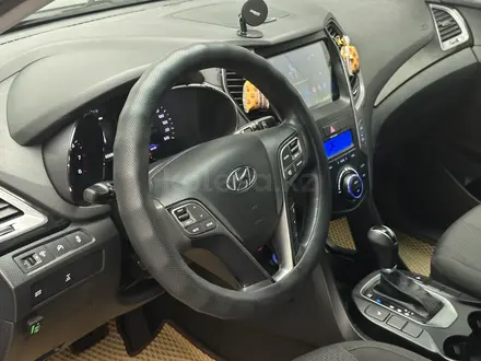 Hyundai Santa Fe 2013 года за 8 000 000 тг. в Атырау – фото 12