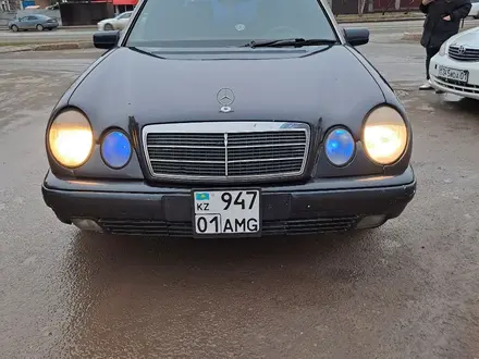 Mercedes-Benz E 230 1995 годаүшін2 100 000 тг. в Астана