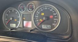 Volkswagen Passat 2002 года за 1 900 000 тг. в Уральск – фото 4