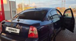 Volkswagen Passat 2002 года за 1 900 000 тг. в Уральск – фото 5