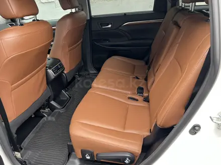Toyota Highlander 2018 года за 17 000 000 тг. в Алматы – фото 9