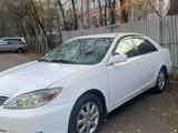 Toyota Camry 2001 года за 5 300 000 тг. в Алматы – фото 2