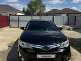 Toyota Camry 2013 года за 9 000 000 тг. в Атырау – фото 2