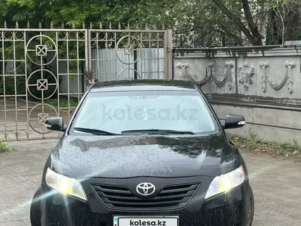 Toyota Camry 2007 года за 3 790 000 тг. в Актобе – фото 3