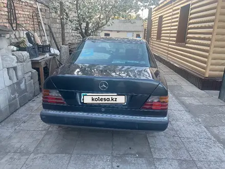 Mercedes-Benz E 230 1989 года за 1 500 000 тг. в Караганда – фото 2