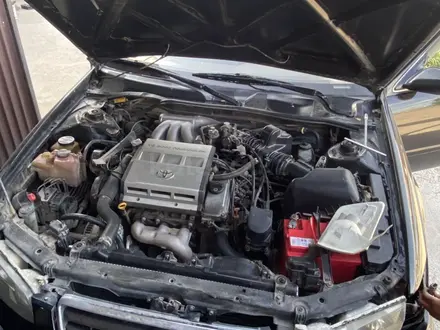 Toyota Camry 2000 года за 3 130 000 тг. в Шымкент – фото 10