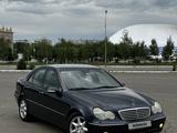 Mercedes-Benz C 240 2001 года за 4 870 000 тг. в Уральск – фото 2