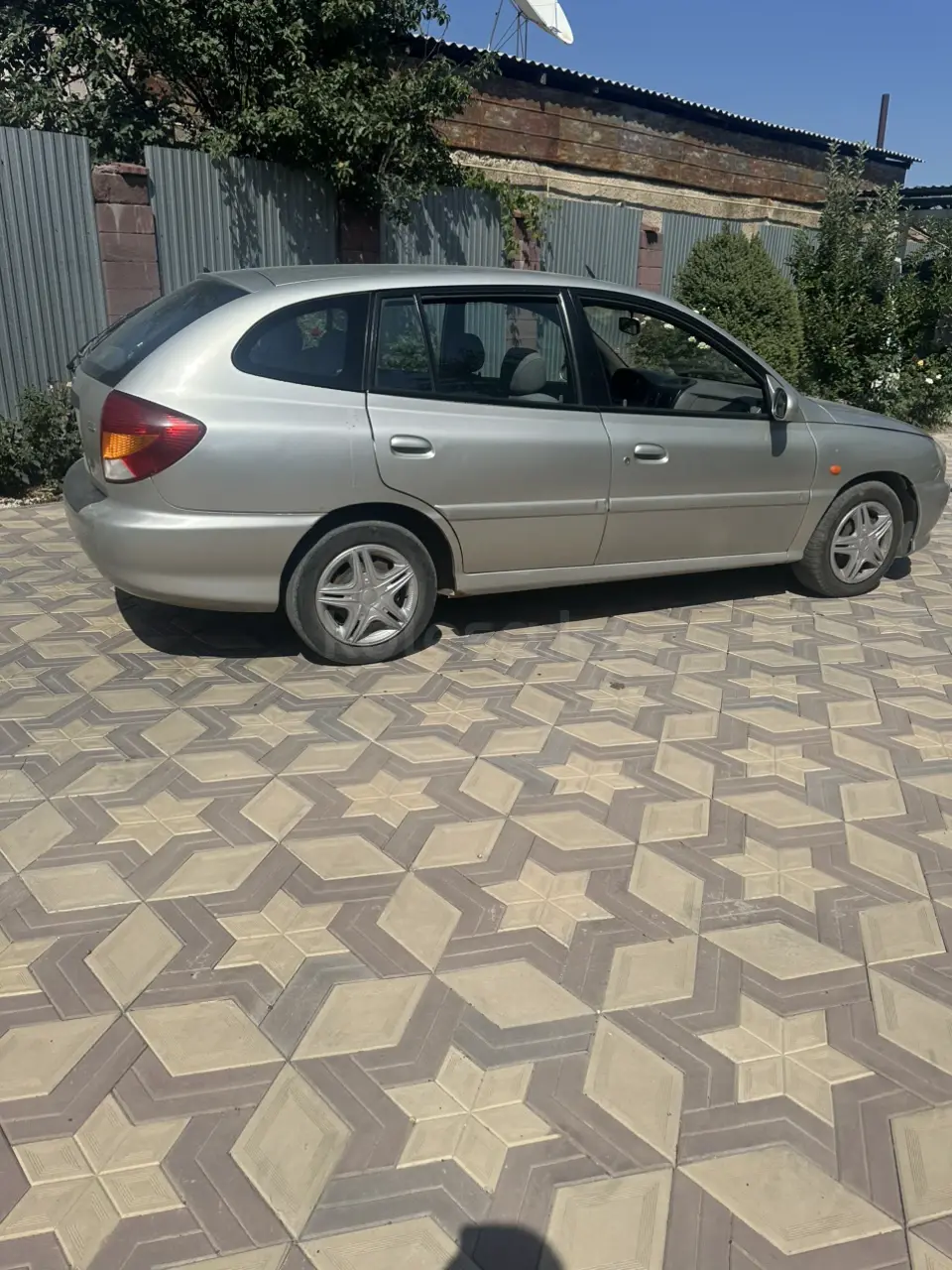 Kia Rio, 2003