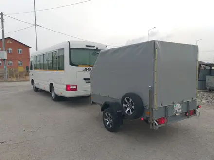 ТОЙОТА КОСТРА COASTER C ПРИЦЕПОМ аренда автобус той кудалык, 2022 года в Атырау