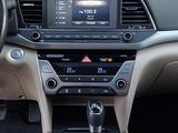 Hyundai Elantra 2017 года за 4 500 000 тг. в Атырау – фото 2