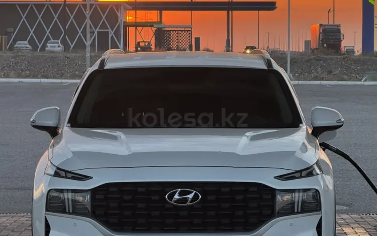Hyundai Santa Fe 2021 года за 13 700 000 тг. в Алматы