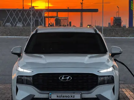 Hyundai Santa Fe 2021 года за 12 950 000 тг. в Алматы