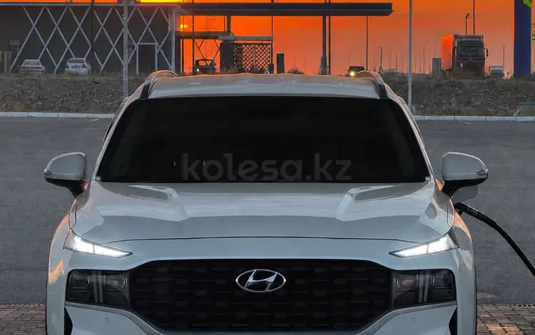 Hyundai Santa Fe 2021 года за 12 950 000 тг. в Алматы