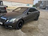 Mercedes-Benz E 200 2010 годаүшін8 500 000 тг. в Актау – фото 2