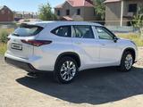 Toyota Highlander 2025 года за 30 500 000 тг. в Уральск – фото 4