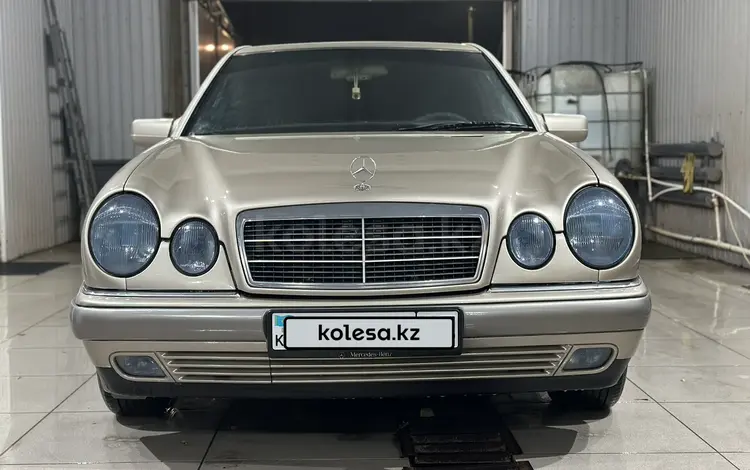 Mercedes-Benz E 200 1996 годаүшін2 900 000 тг. в Атбасар