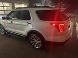Ford Explorer 2015 года за 10 700 000 тг. в Алматы – фото 4