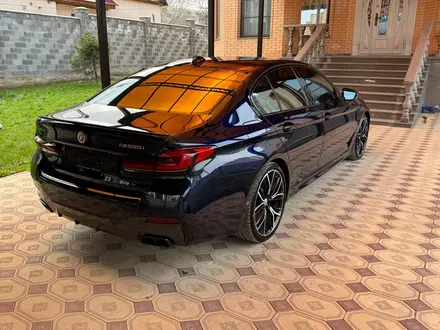 BMW M5 2022 года за 39 500 000 тг. в Алматы – фото 9