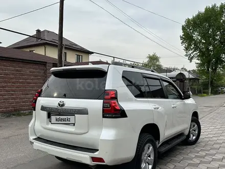 Toyota Land Cruiser Prado 2018 года за 22 350 000 тг. в Алматы – фото 4