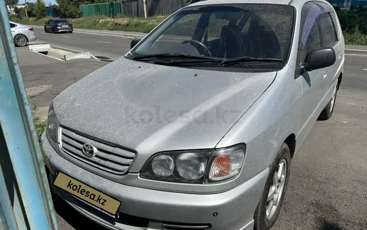 Toyota Ipsum 1997 годаүшін2 700 000 тг. в Алматы