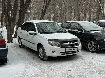 ВАЗ (Lada) Granta 2190 2013 года за 2 600 000 тг. в Караганда – фото 2