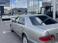 Mercedes-Benz E 200 1997 годаүшін2 400 000 тг. в Караганда – фото 5