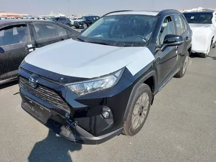 Toyota RAV4 2022 года за 21 500 000 тг. в Актобе – фото 2