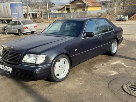 Mercedes-Benz S 500 1995 года за 2 550 000 тг. в Алматы – фото 2