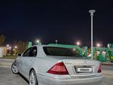 Mercedes-Benz S 320 2001 года за 3 200 000 тг. в Астана – фото 2