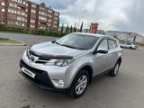 Toyota RAV4 2013 года за 9 000 000 тг. в Петропавловск