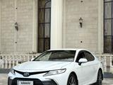 Toyota Camry 2021 годаfor17 700 000 тг. в Шымкент