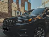 Jeep Cherokee 2019 года за 16 000 000 тг. в Алматы – фото 2