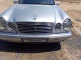 Mercedes-Benz E 230 1998 годаfor1 100 000 тг. в Жанаозен
