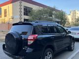 Toyota RAV4 2010 года за 5 000 000 тг. в Атырау – фото 2