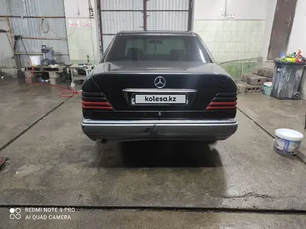 Mercedes-Benz E 220 1995 года за 1 700 000 тг. в Туркестан – фото 7