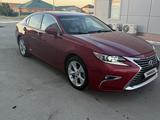 Lexus ES 300h 2013 годаүшін6 300 000 тг. в Атырау – фото 3
