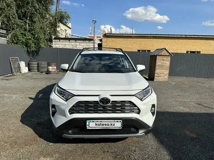 Toyota RAV4 2021 года за 19 000 000 тг. в Семей – фото 4