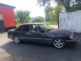 Mercedes-Benz E 230 1993 года за 900 000 тг. в Алматы – фото 2
