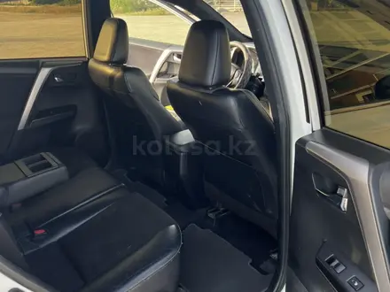 Toyota RAV4 2016 года за 10 650 000 тг. в Актау – фото 16