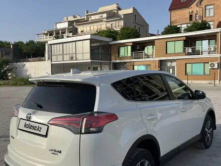 Toyota RAV4 2016 года за 10 650 000 тг. в Актау – фото 6