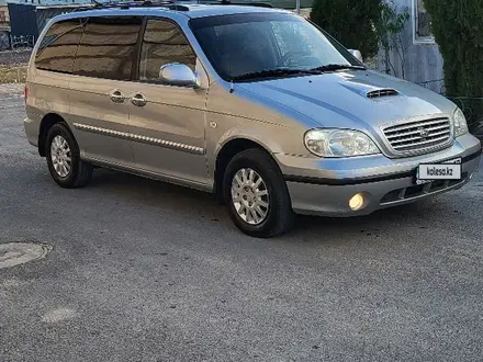 Kia Carnival 2003 года за 4 000 000 тг. в Шымкент – фото 3