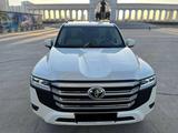Toyota Land Cruiser 2022 года за 59 000 000 тг. в Астана – фото 2