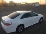 Без водителя Toyota Camry 2007 г. В. в Актау – фото 2