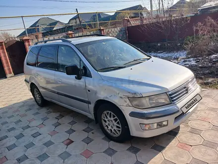 Mitsubishi Space Wagon 2001 года за 2 200 000 тг. в Алматы – фото 4