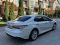 Toyota Camry 2019 года за 14 000 000 тг. в Алматы – фото 4