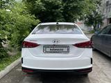 Hyundai Accent 2022 года за 10 300 000 тг. в Усть-Каменогорск