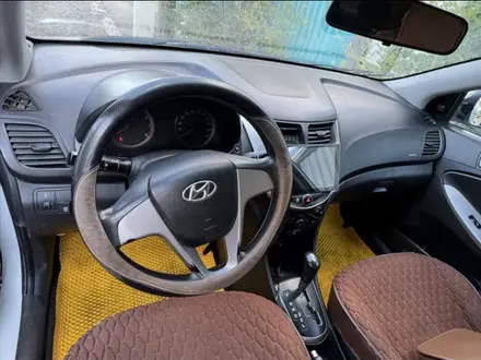 Hyundai Accent 2014 года за 5 000 000 тг. в Актобе – фото 4