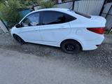 Hyundai Accent 2014 года за 5 000 000 тг. в Актобе – фото 2
