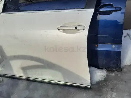 Lexus GS300 двери за 50 000 тг. в Алматы