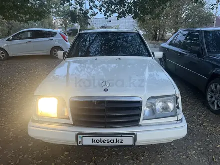 Mercedes-Benz E 280 1993 года за 1 900 000 тг. в Тараз – фото 2